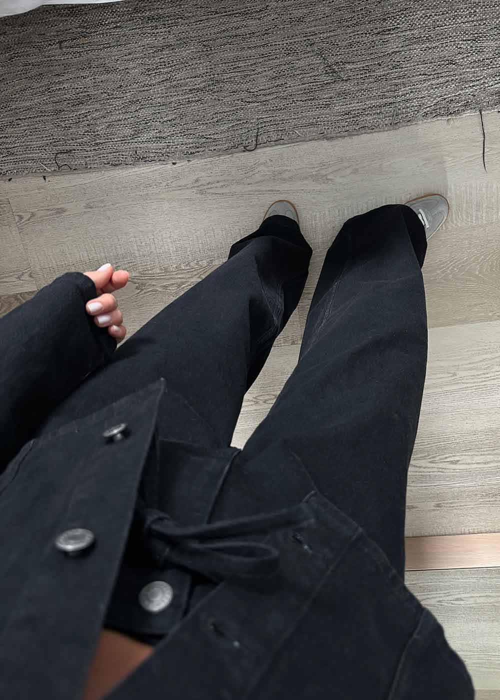 IsoldeMD solid pants - Black - Image 4