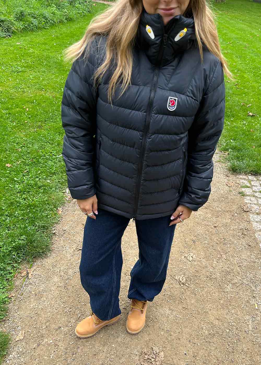 Expedition Pack Down Hoodie W - Black - Image 2