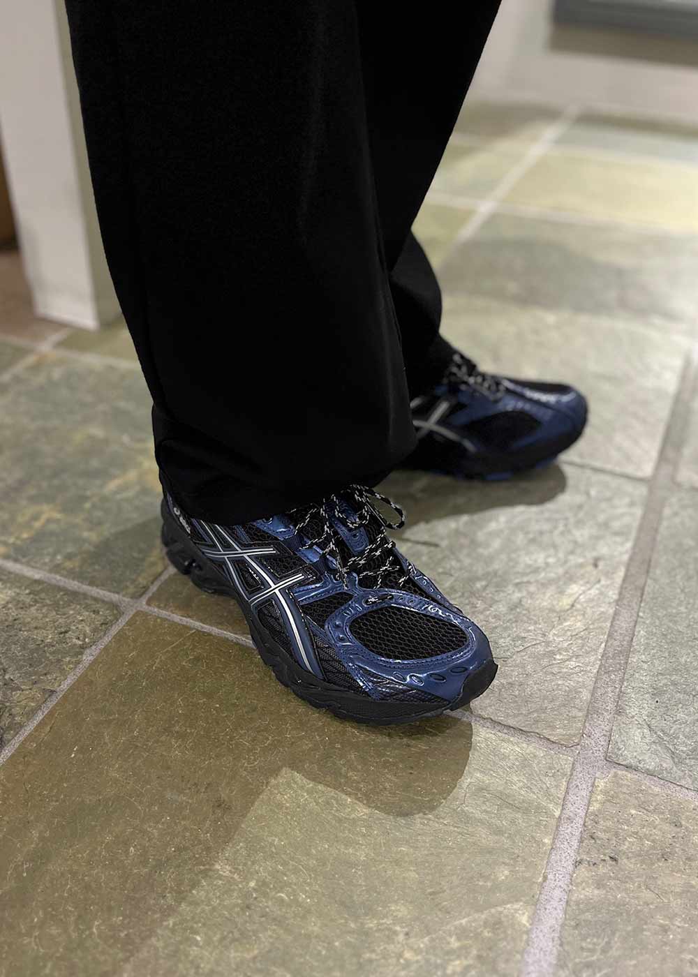 GEL-NIMBUS 10.1 - Black/Grand Shark - Image 3