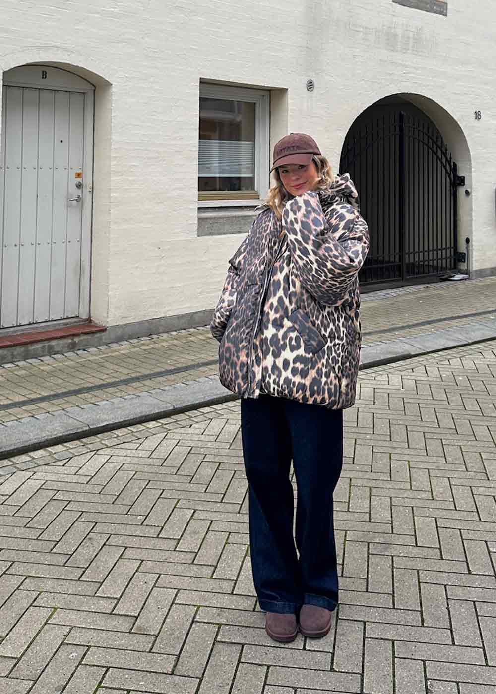 Leo Puffers Midi Jacket - Almond Milk - Image 3