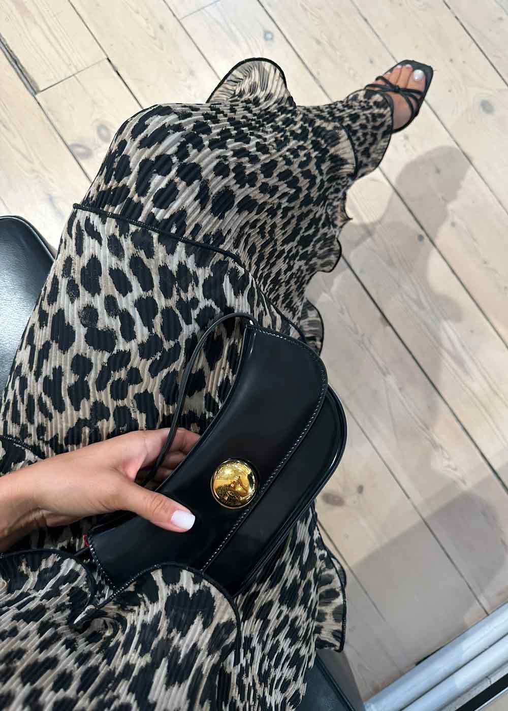 Butterfly Small Hobo Bag - Black - Image 2