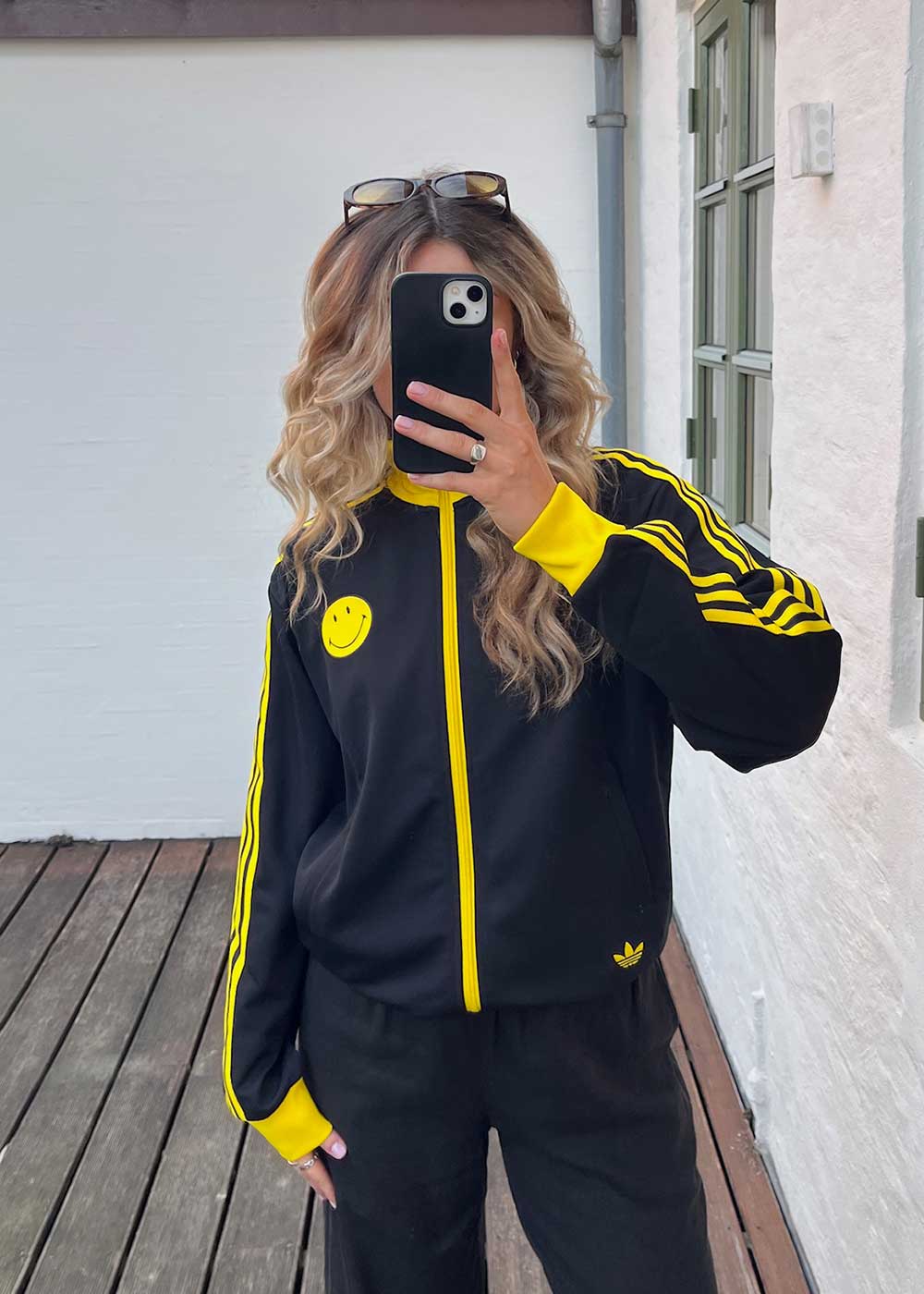 SMILEY TRACKTOP - Black - Image 2