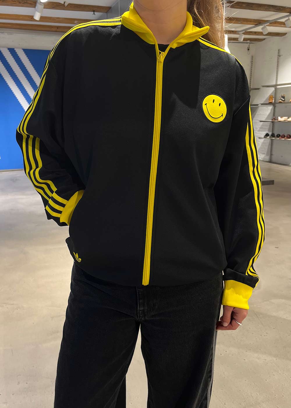 SMILEY TRACKTOP - Black - Image 8