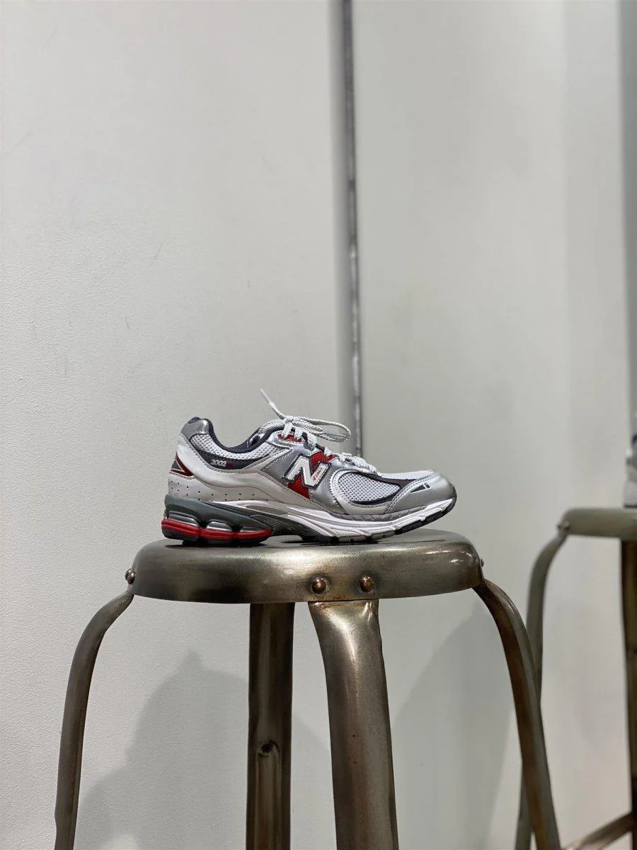 M2002RLB - Silver Metallic - Sneakers - Image 2