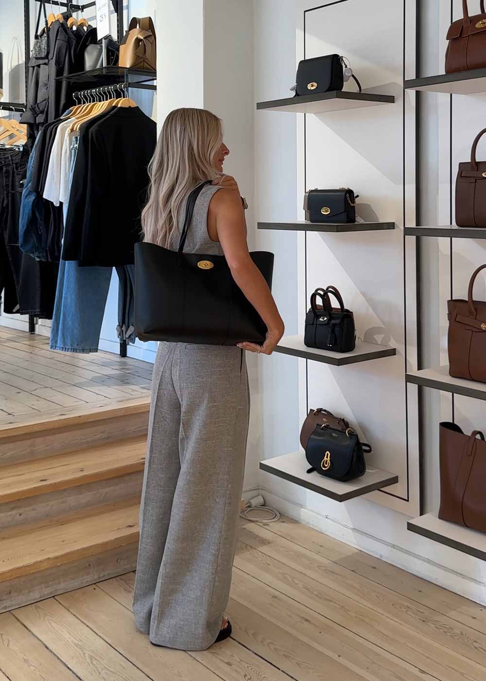 Bayswater Tote Small Classic G - Black-Oak - Image 4