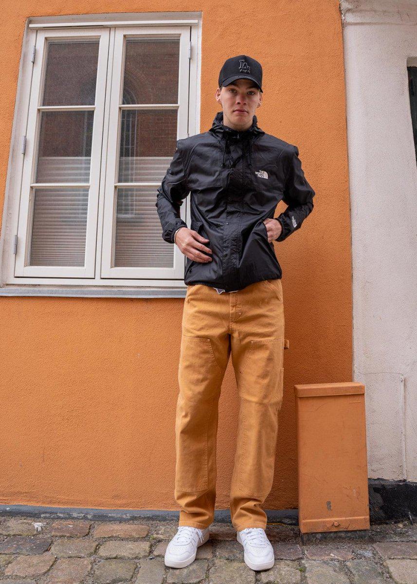 Mountain jacket - Black - Image 2