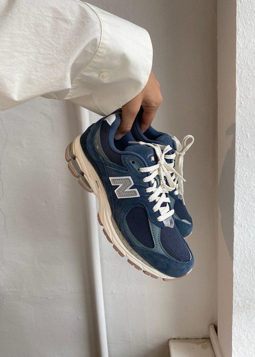 M2002RHC - Deep Ocean Grey - Image 6