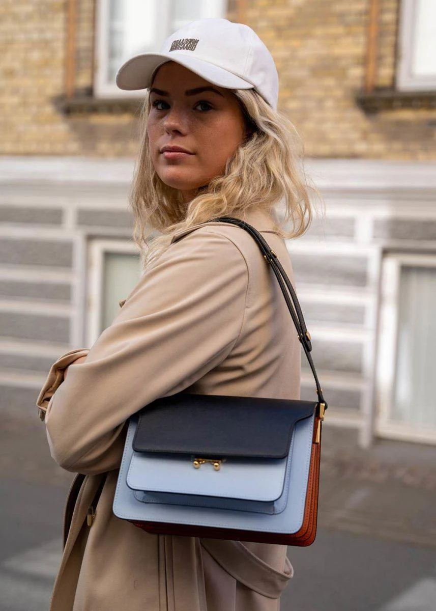 Trunk Bag - Black/Illusion Blue/Chili - Image 2