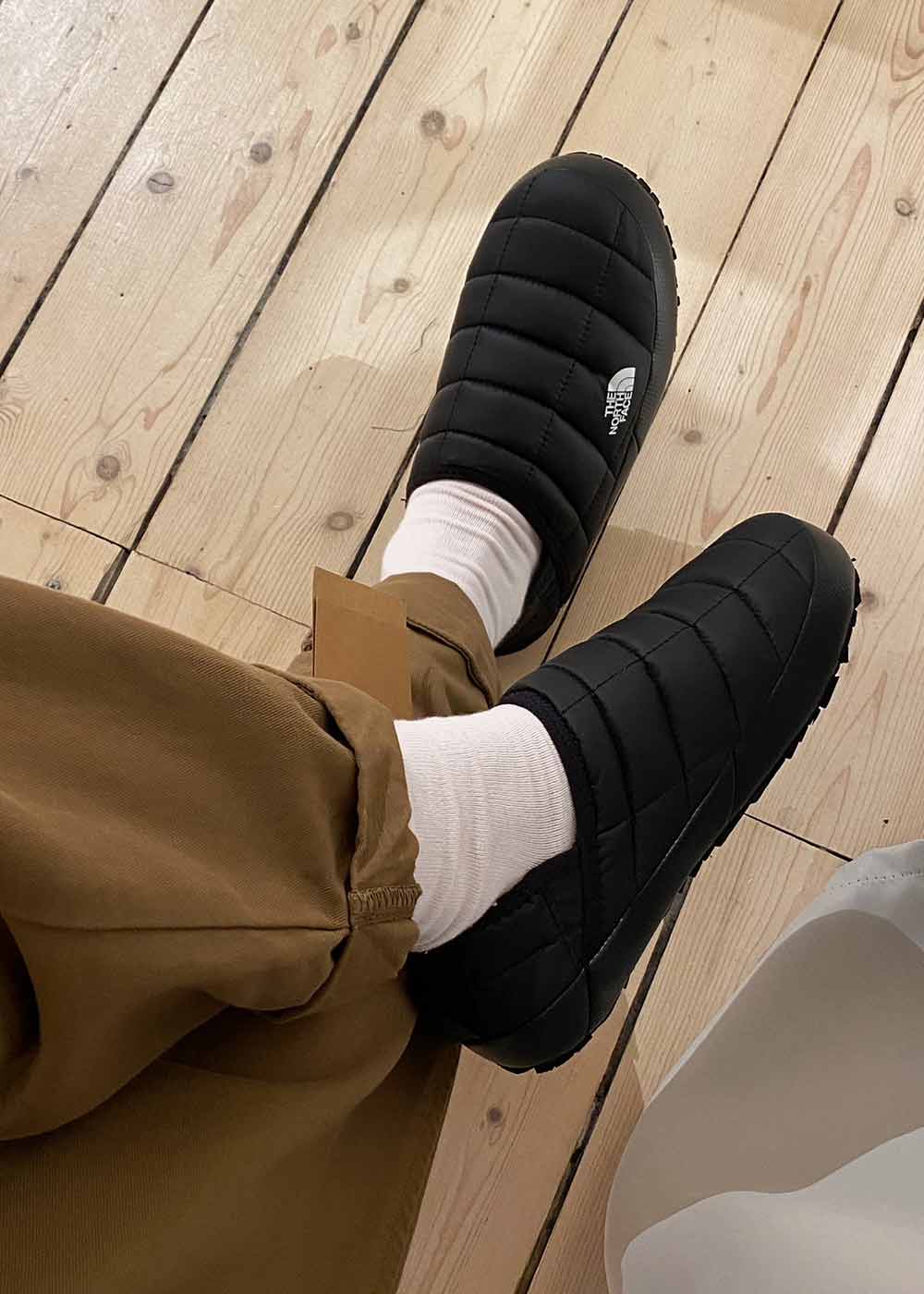 WOMEN'S THERMOBALL TRACTION MULE V - Tnf Black - Image 2