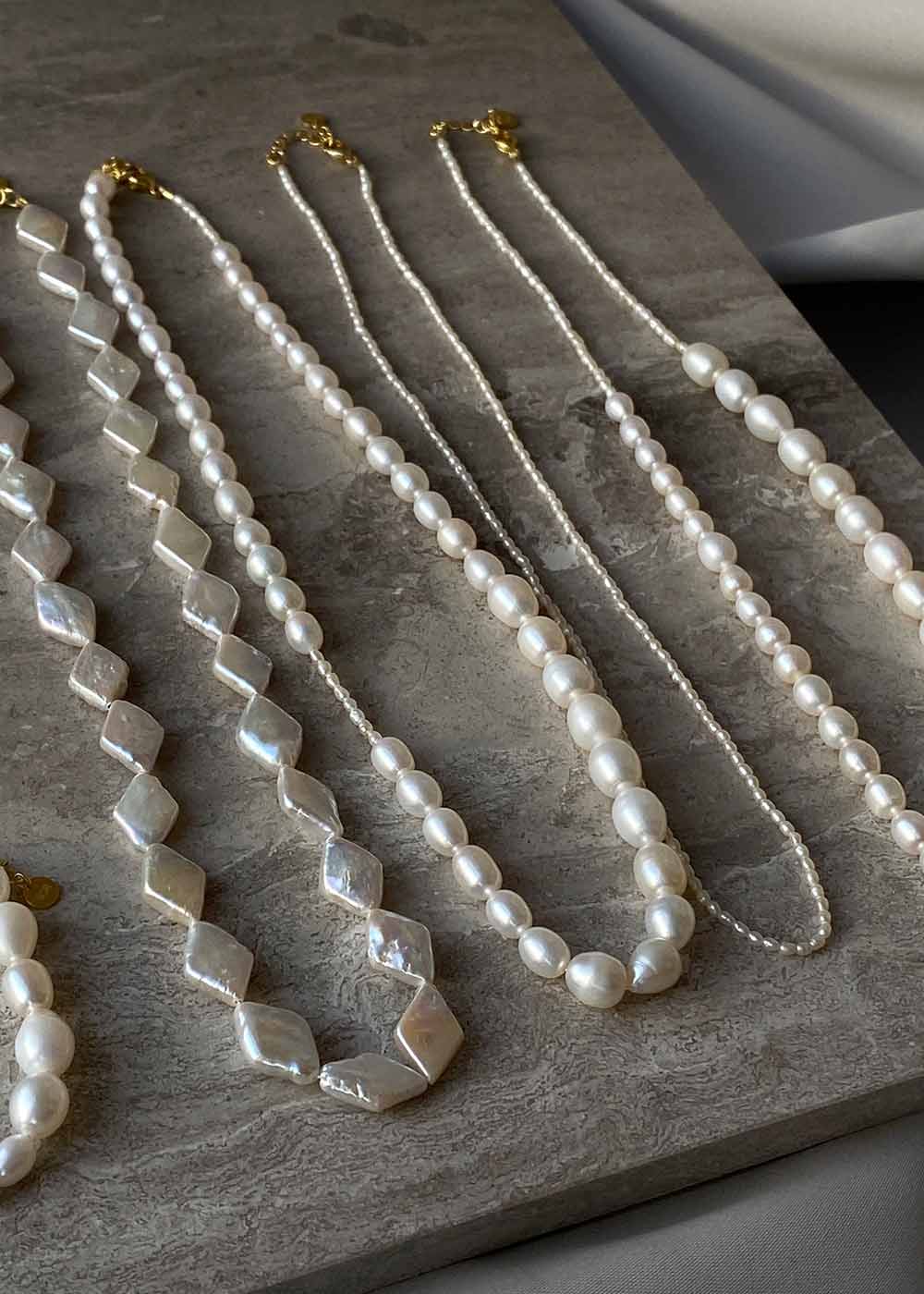 Tiny pearl necklace - Forgyldt - Image 3