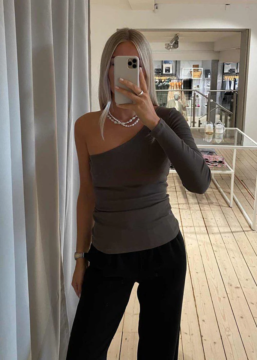 IgorMD one shoulder LS top - Espresso - Image 3