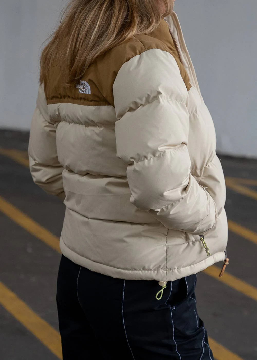 W 92 LOW-FI HI-TEK NUPTSE JACKET - Gravel-Utility Brown - Image 3