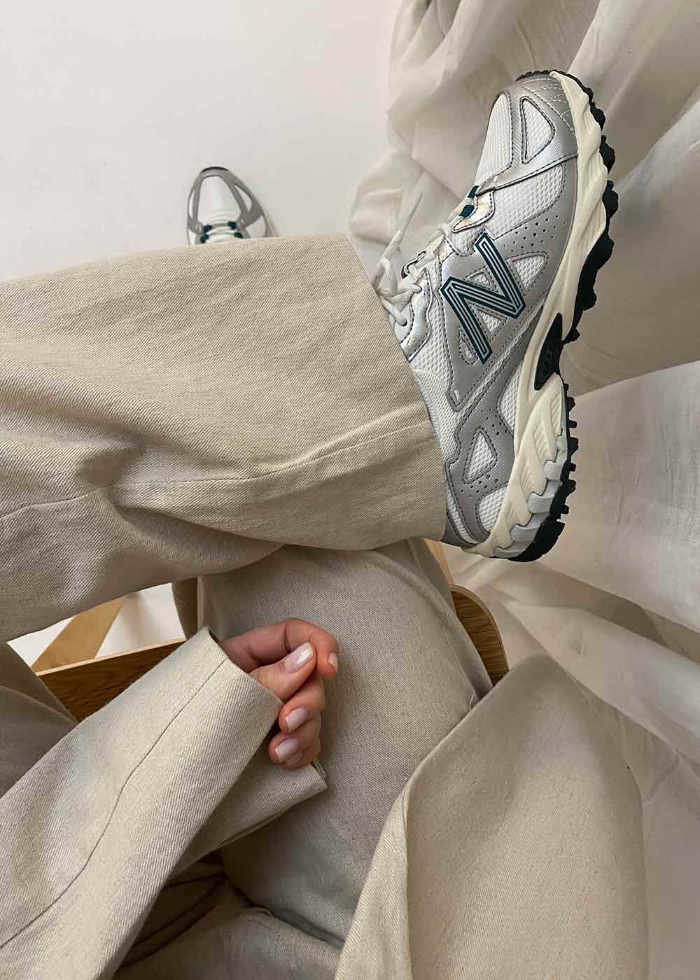 ML610TAE - Silver Metallic - Image 2