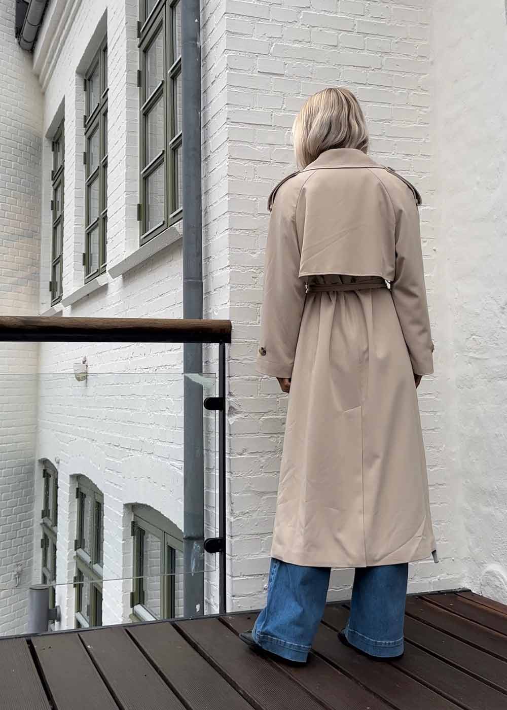 EvieMD jacket - Powder Sand - Image 4