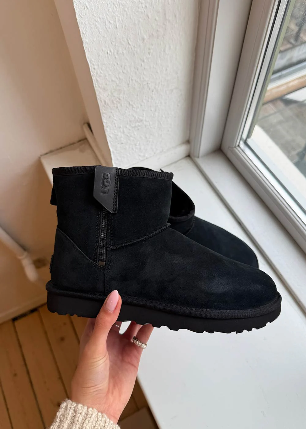 W Classic Mini Bailey Zip - Black - Image 3