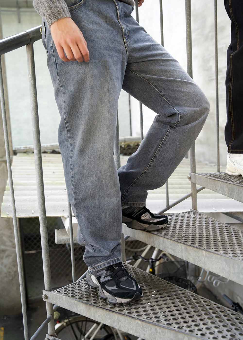 U9060BLK - Black - Image 3