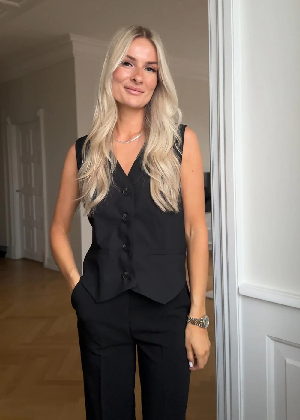 GaleMD 2 vest - Black - Image 2