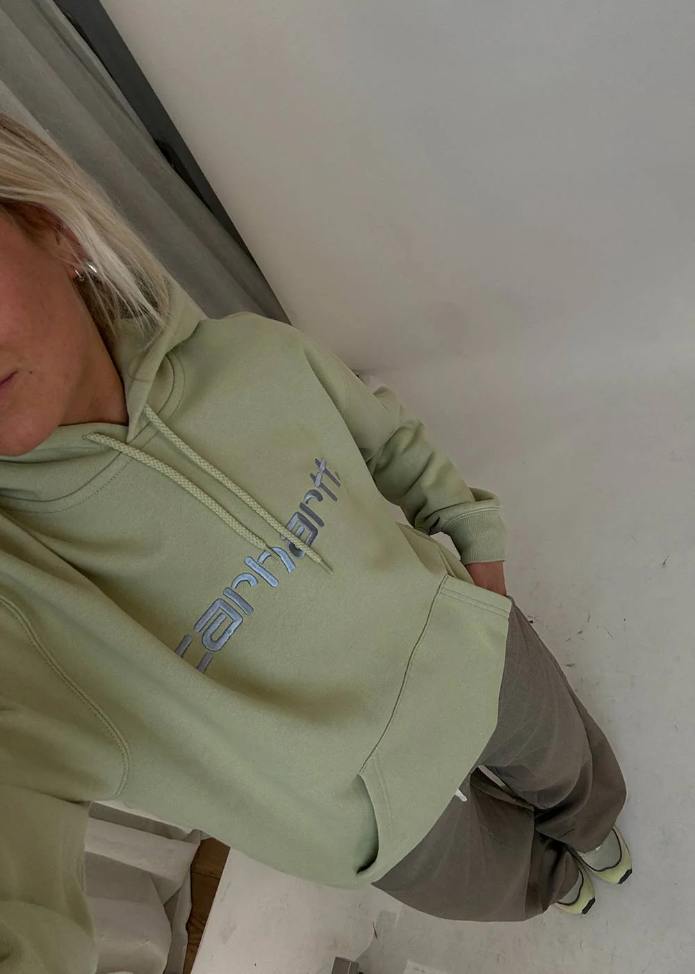 W Hooded Carhartt Sweatshirt - Beryl / Frosted Blue - Image 2