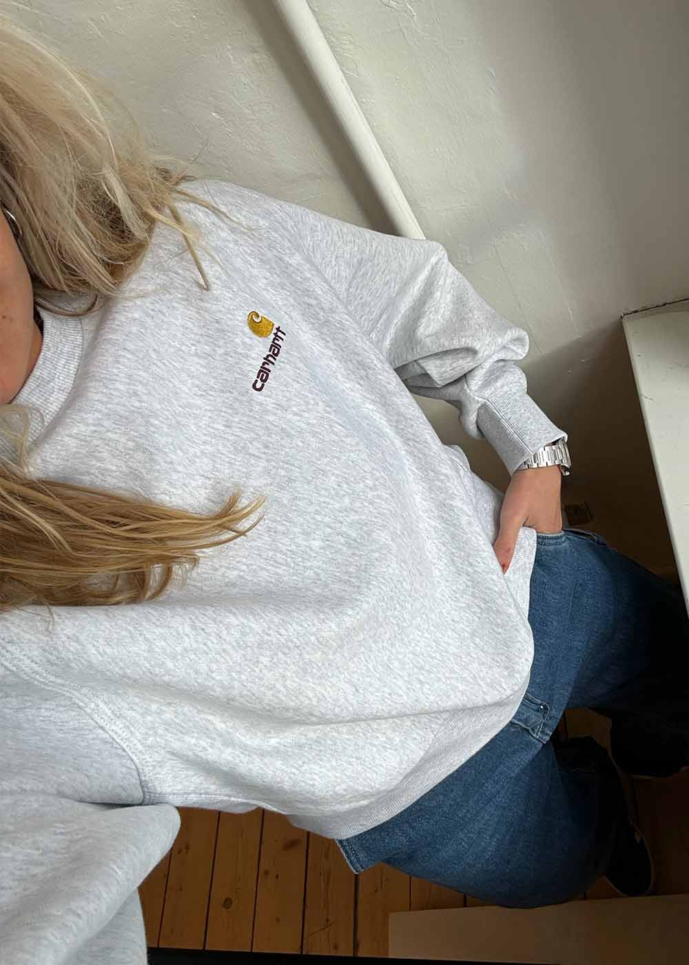 W American Script Sweat - Ash Heather - Image 2