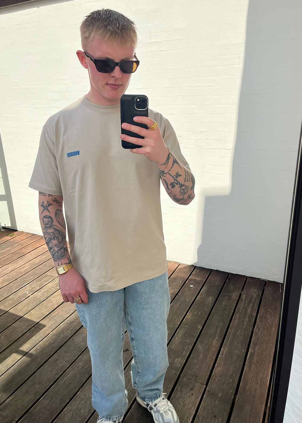 Baine Kind Tee - Taupe Brown - Image 2