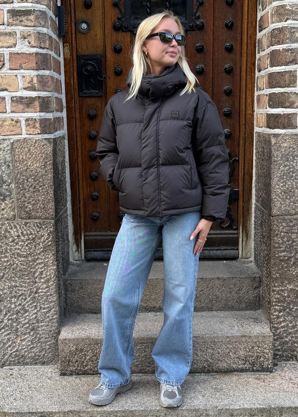 Dyngja Down W Cropped Jacket - Licorice - Image 8