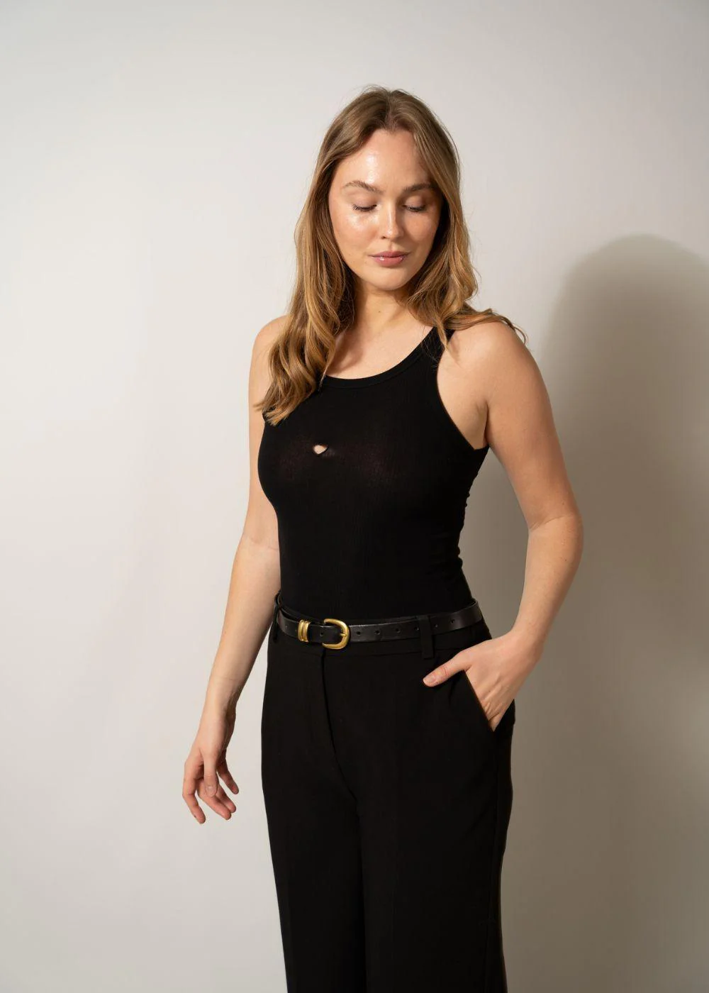 HEART TANK - Black - Image 4