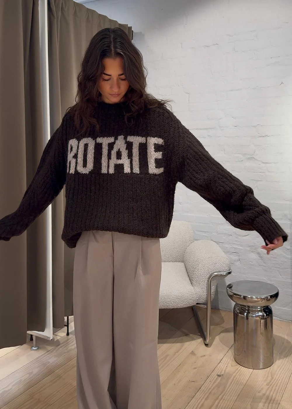 KNITTED LOGO SWEATER - Molé - Image 3
