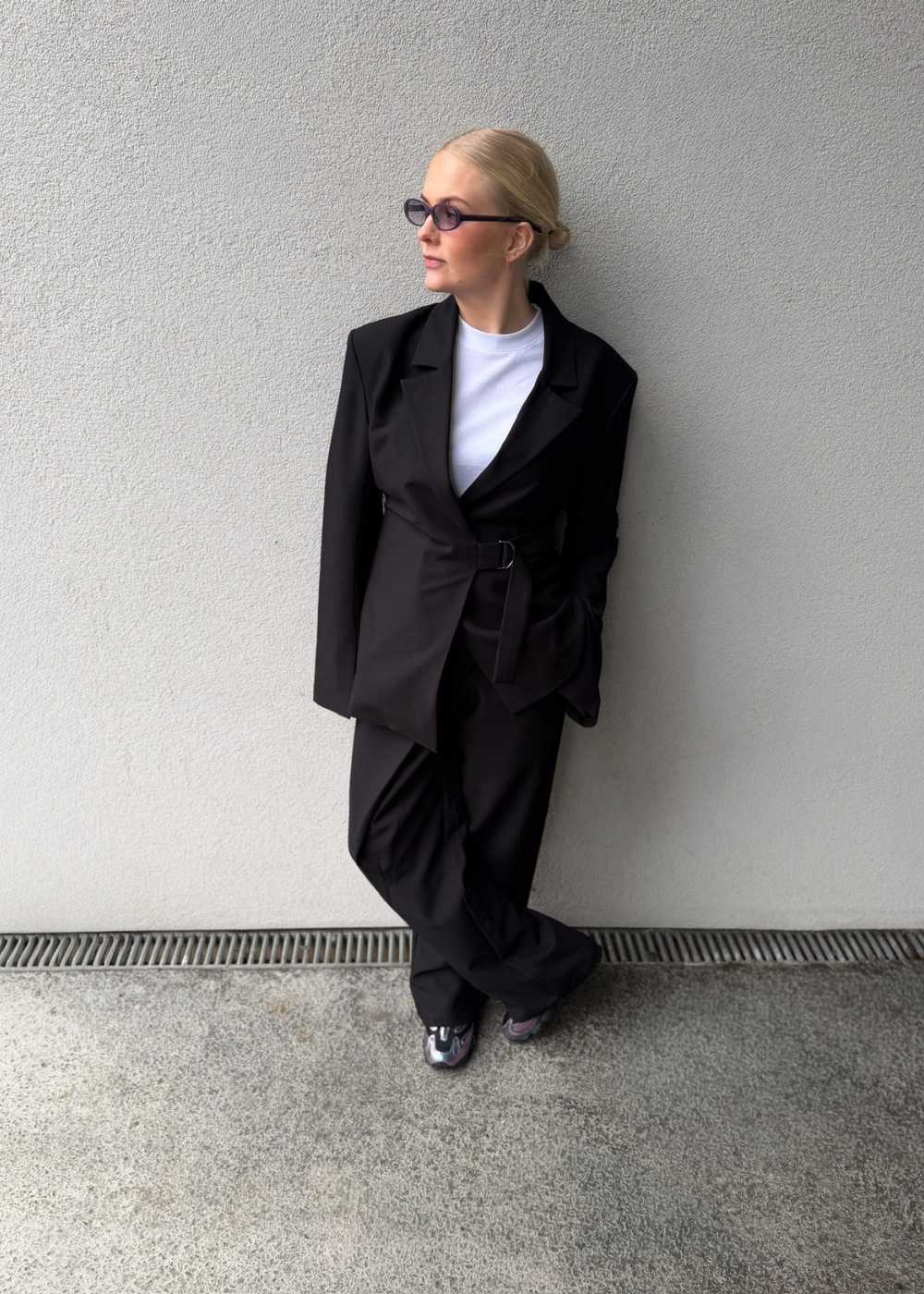 Lind Blazer - Black - Image 7