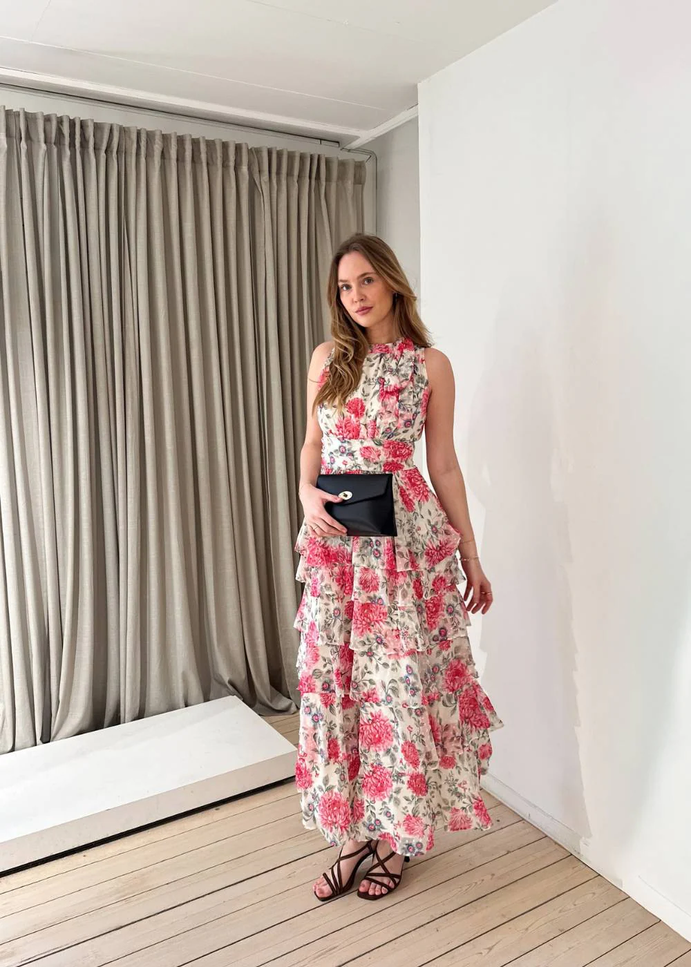 Marli Big Flower Dress - Creme - Image 3