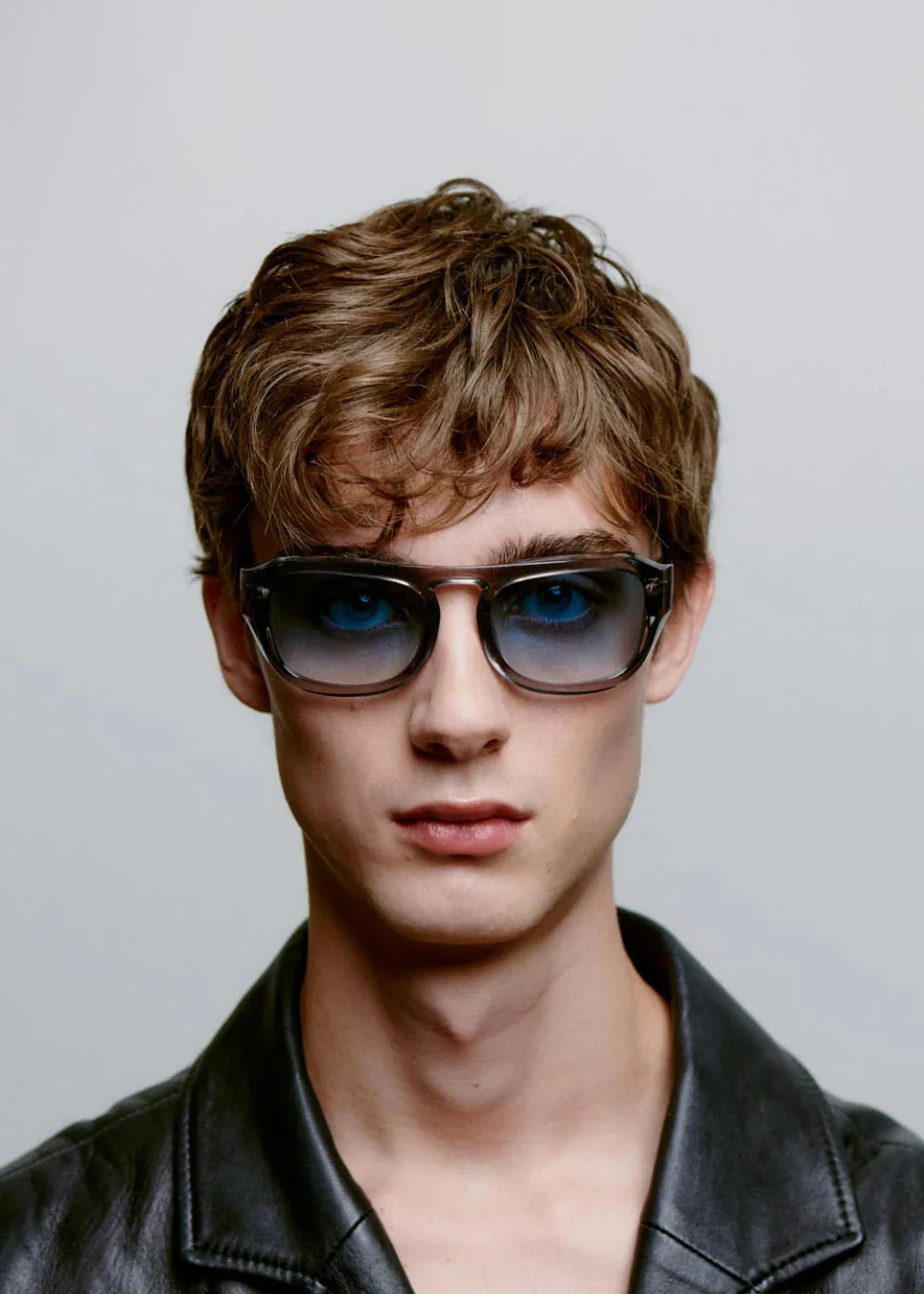 Max - Grey Transparent - Image 4