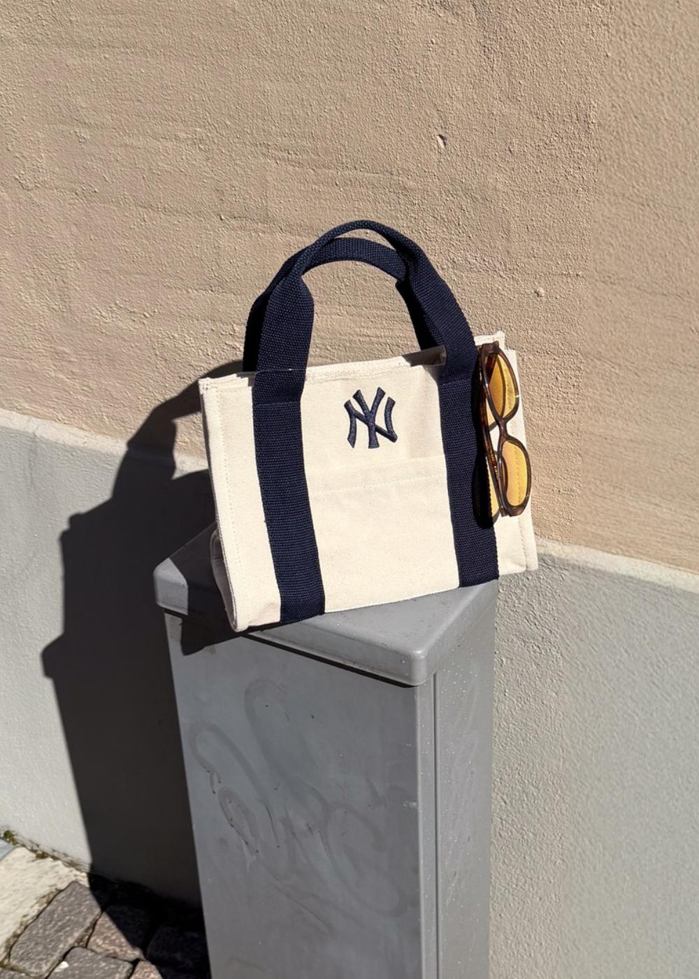 Mini Yankees Tote Bag - Beige/Navy - Image 2