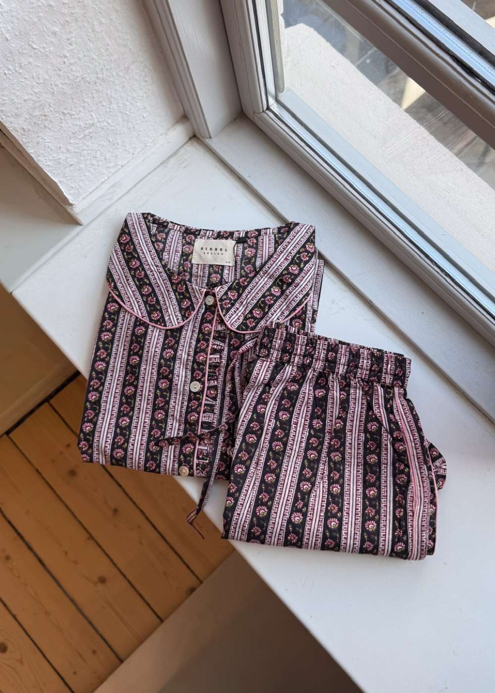 Nuvena Pyjamas Set - Black Stripes - Image 5