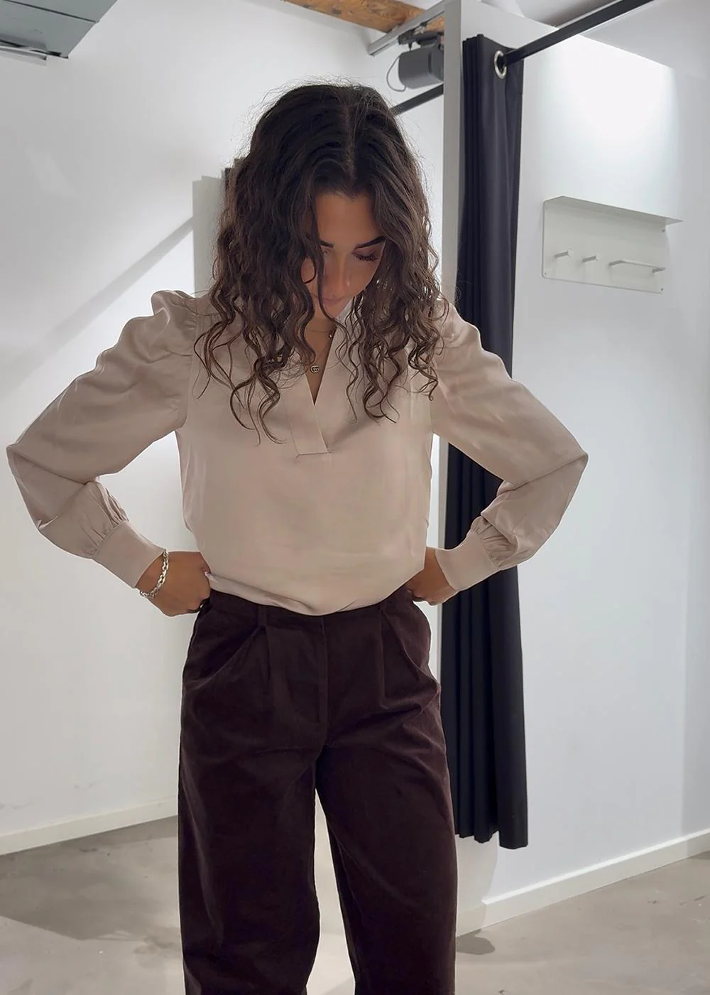 Rosslyn Heavy Sateen Blouse - Champagne - Image 3