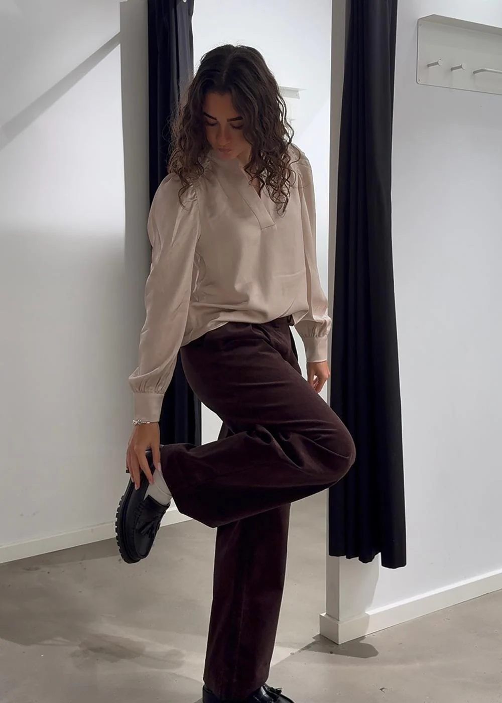 Rosslyn Heavy Sateen Blouse - Champagne - Image 4