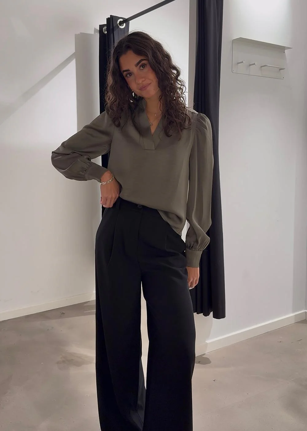 Rosslyn Heavy Sateen Blouse - Cold Army - Image 6