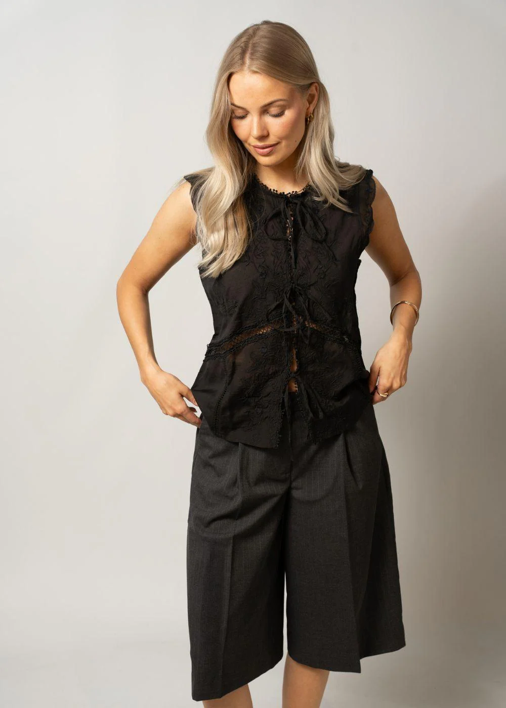 ROUIVY S/L TIE NECK TOP - Meteorite - Image 2