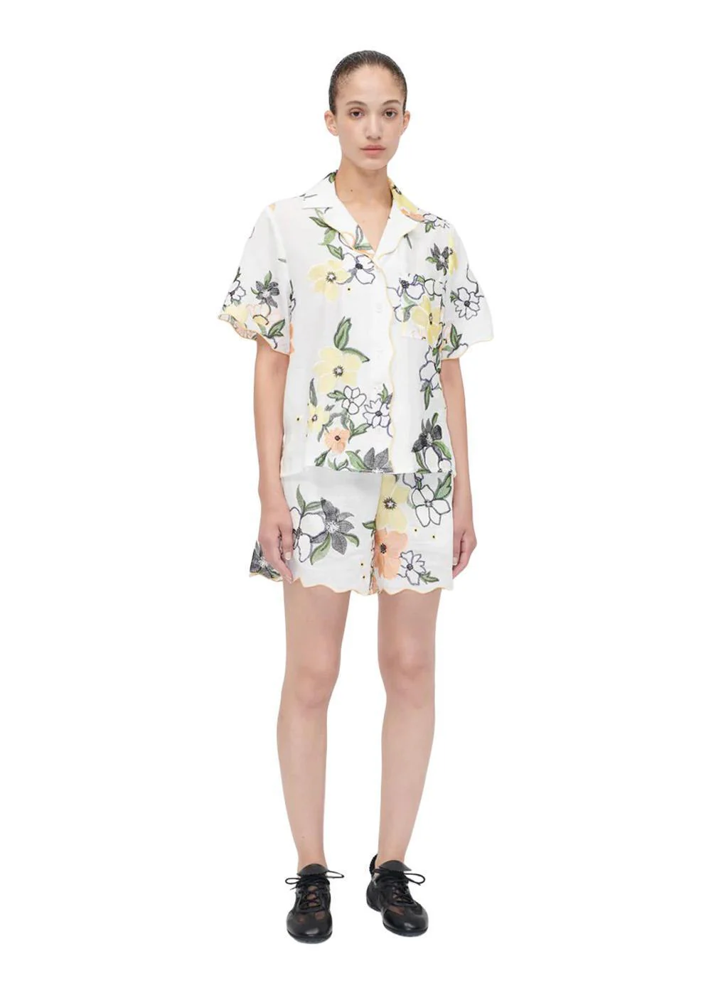 SCALLOPED ELASTICATED WAISTBAND SHORTS - Wild Flowers Embroidery - Image 4