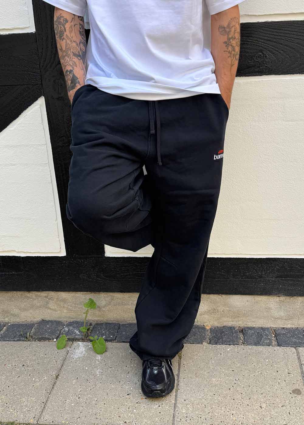 Straight Leg Sweatpants, Men - Logo 3.0 - Black - Image 3