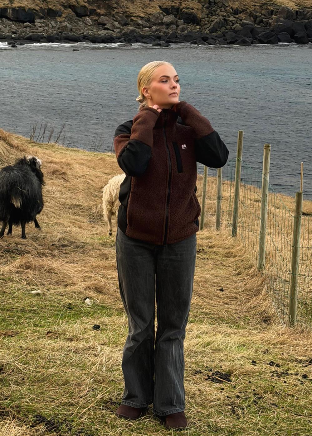 Tindur Shearling Jacket - Blood Bay - Image 5