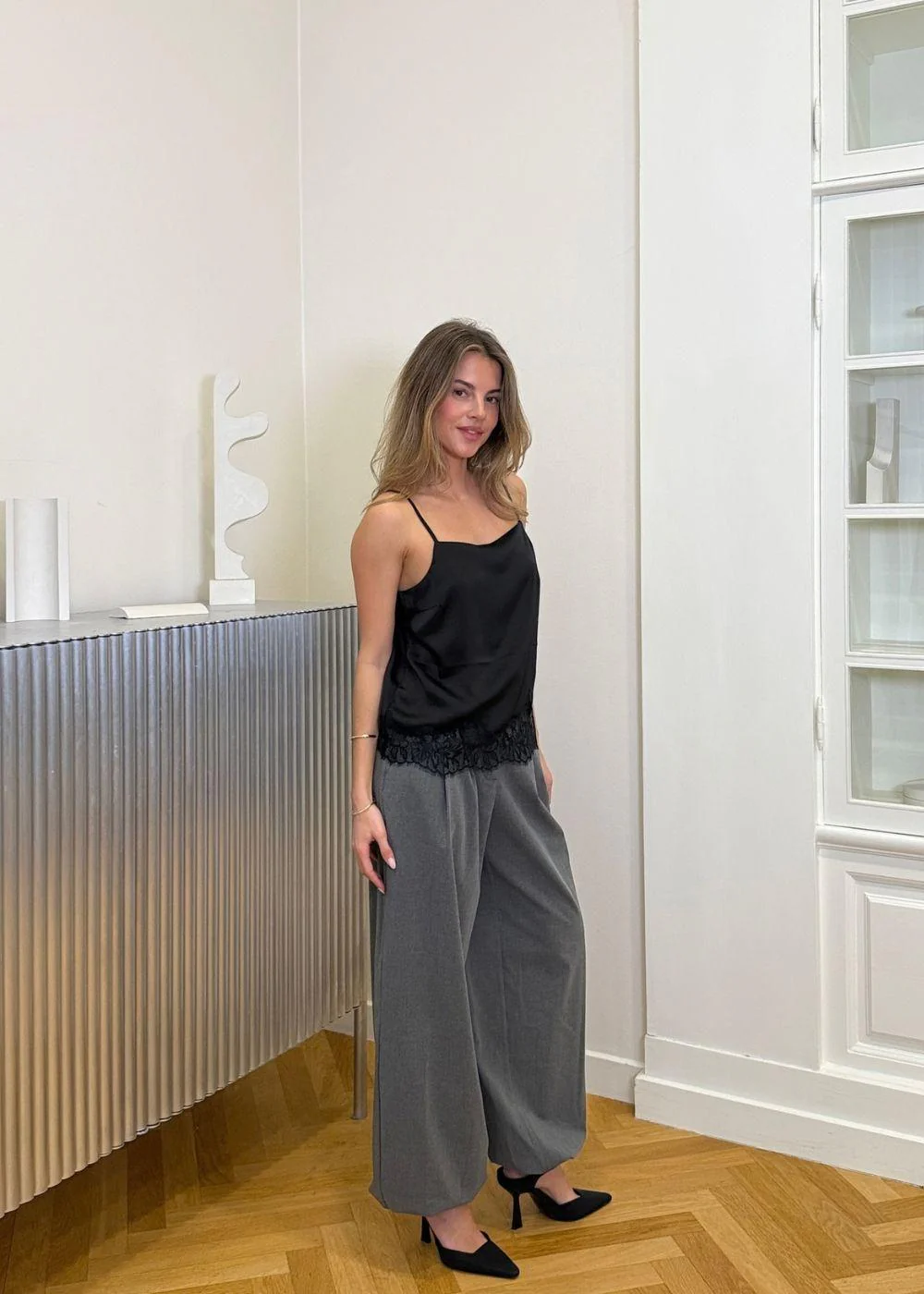 Vuemd top - Black - Image 4